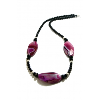 Purple Banded Agate and Onyx Necklace Purple Banded Agate and Onyx Necklace